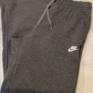 Nike sweat pants size Medium
